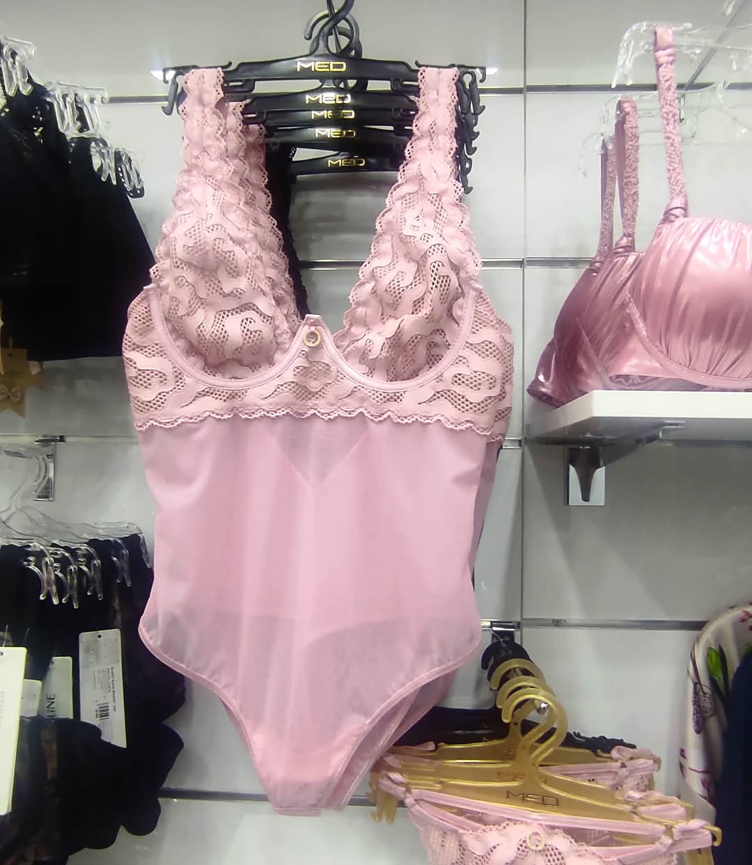 Κορμάκι μαύρο με δαντέλα Med - Nadia Lingerie