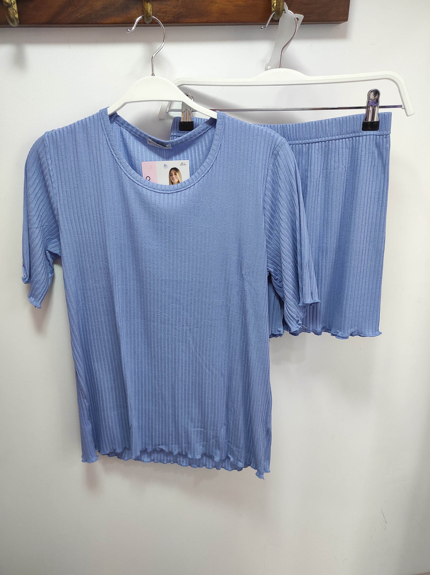 Γυναικείες πυτζάμες μονόχρωμες κοντές